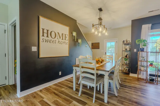 $429,900 | 7159 Grizzly Creek Lane, Powell, TN 37849