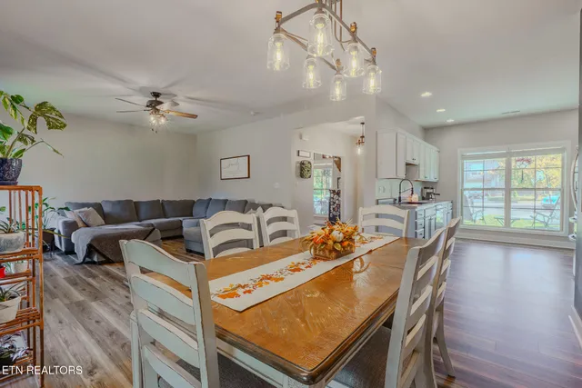 $429,900 | 7159 Grizzly Creek Lane, Powell, TN 37849