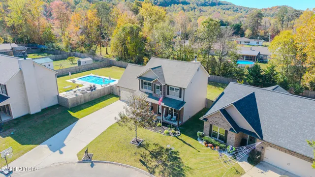 $429,900 | 7159 Grizzly Creek Lane, Powell, TN 37849