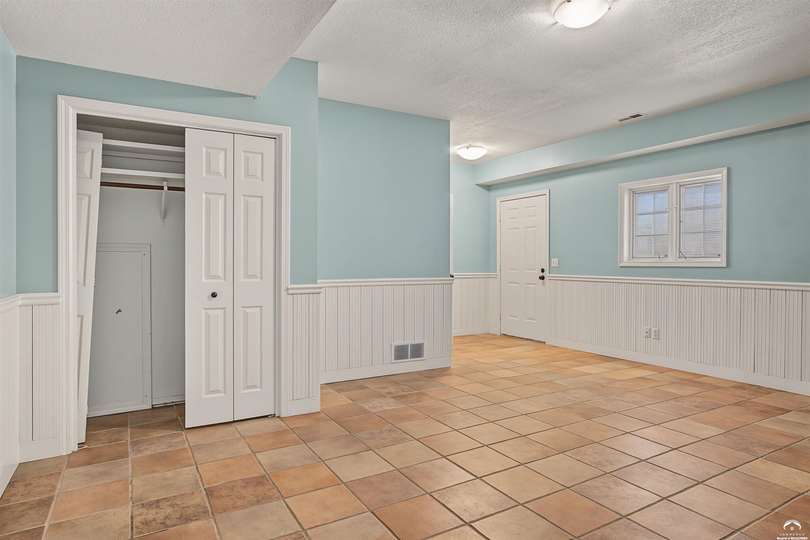 1071 East 1400th Road Lawrence, KS 66046 - Photo 44 of 64 Gallery Image 44