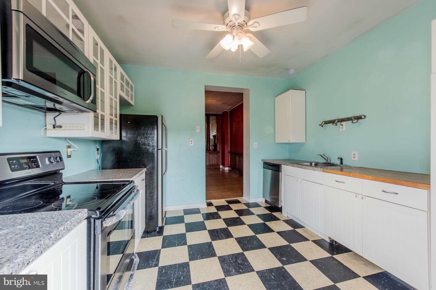 3662 Falls Road Baltimore, MD 21211 - Photo 11 of 28 Kitchen