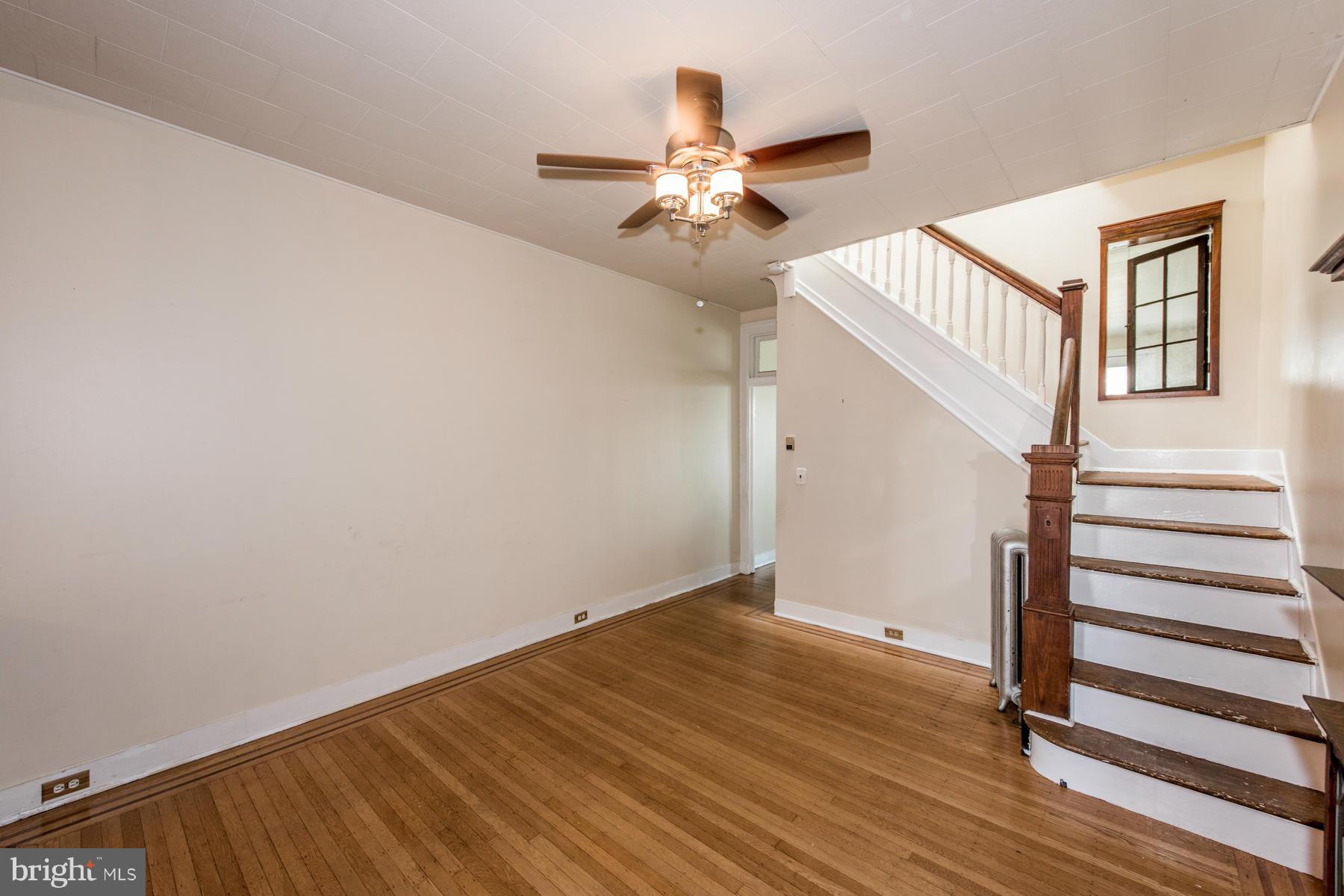 3662 Falls Road Baltimore, MD 21211 - Photo 6 of 28 Family Room