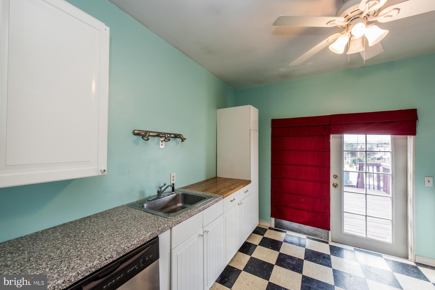 3662 Falls Road Baltimore, MD 21211 - Photo 9 of 28 Kitchen