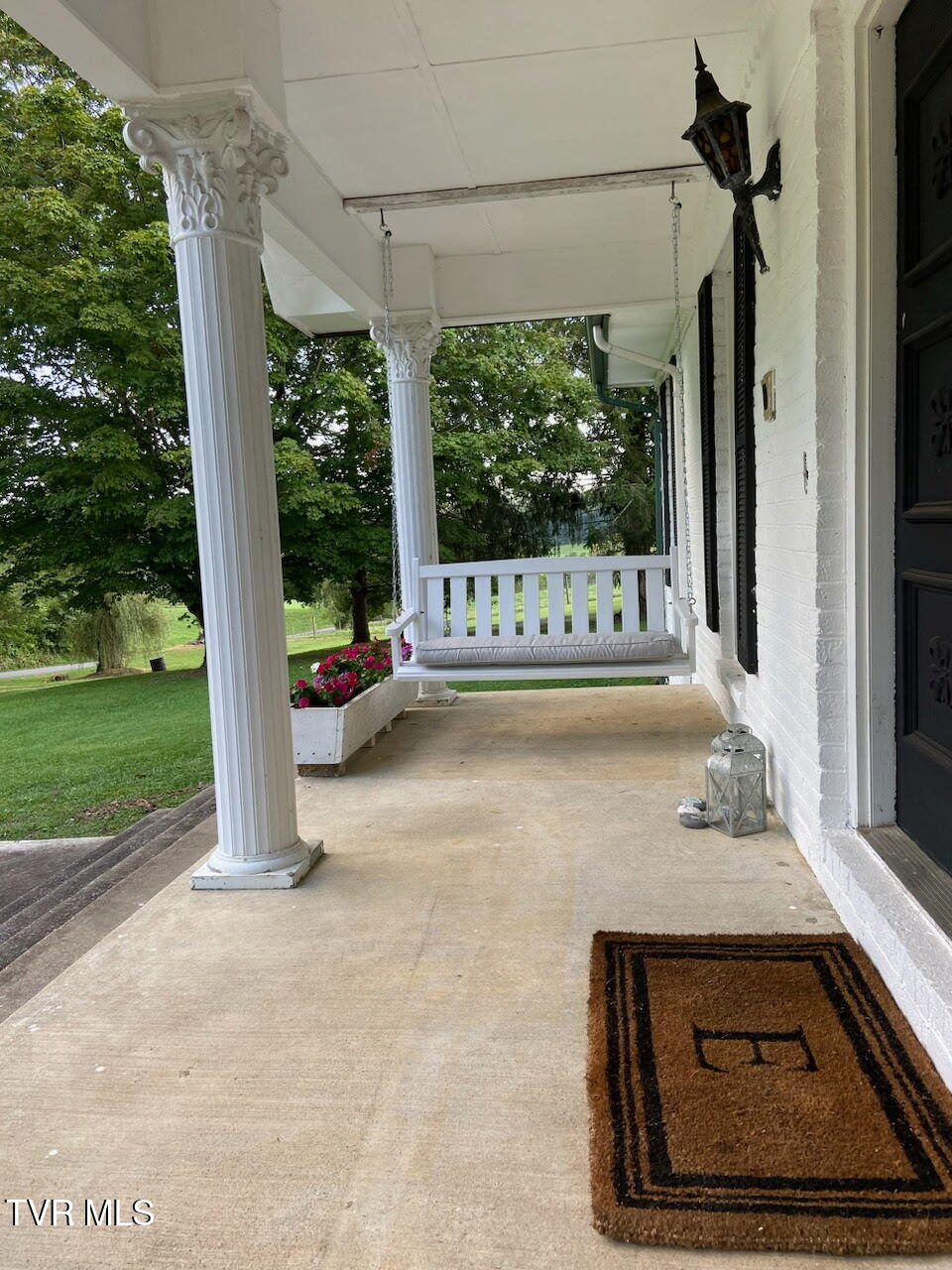 1143 Caylor Road Ewing, VA 24248 - Photo 3 of 18 2037940403933135553