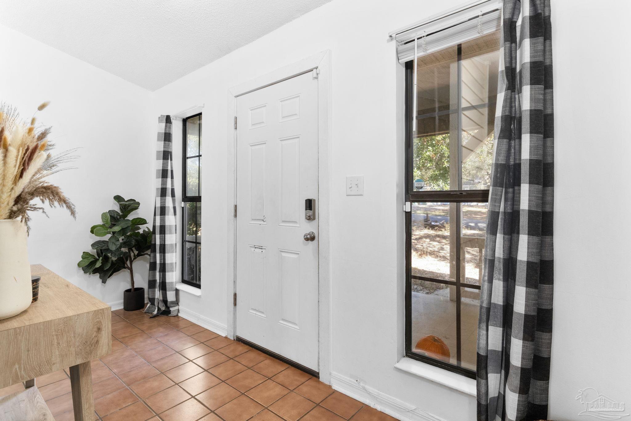 121 Claire Drive Crestview, FL 32536 - Photo 4 of 45 a view of entryway with livingroom