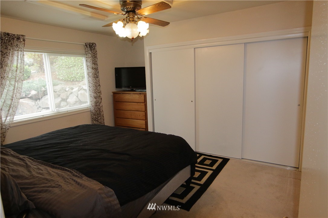 16416 Simonds Road Northeast Kenmore, WA 98028 - Photo 8 of 24