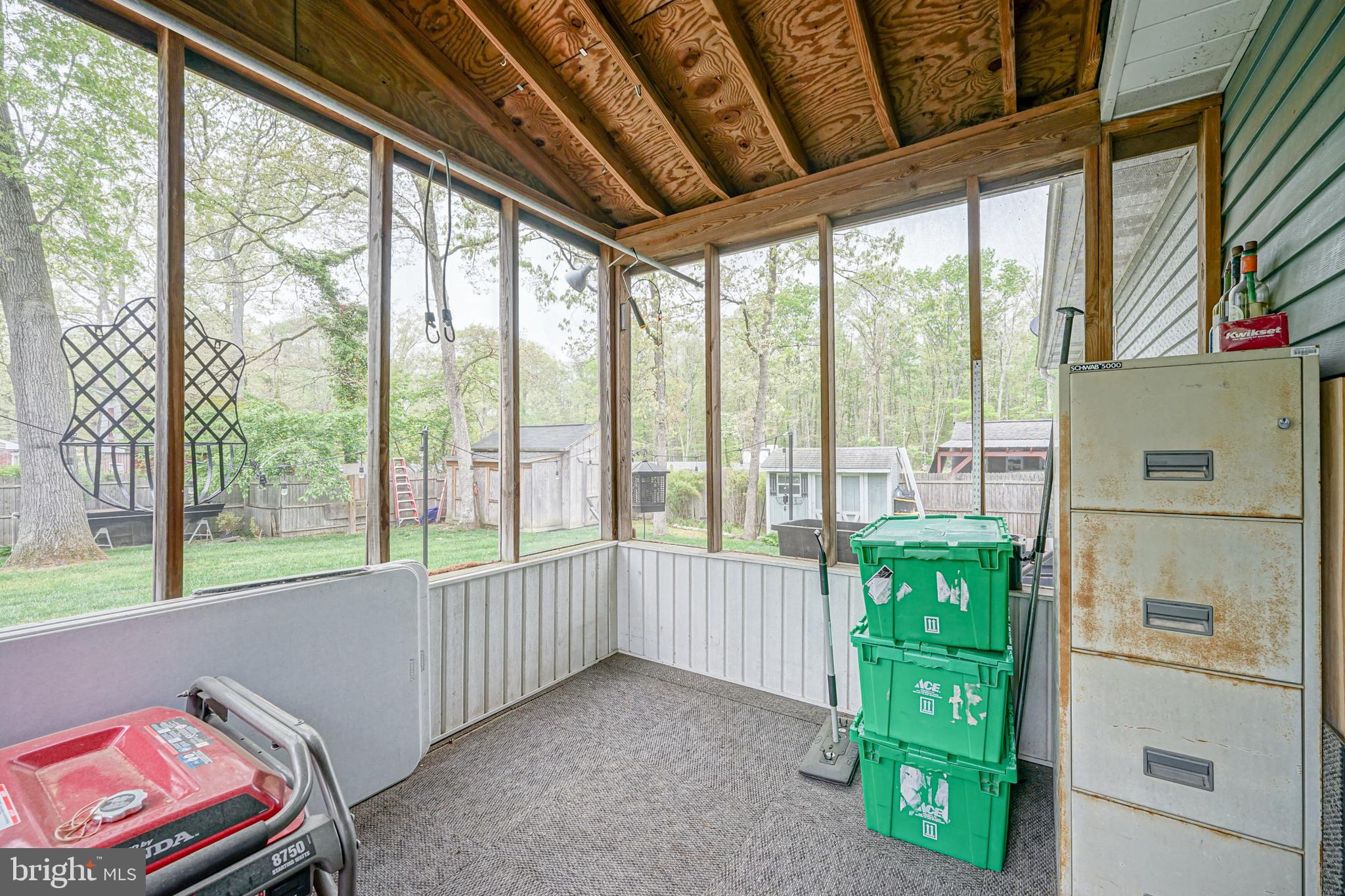 121 Oak Road Williamstown, NJ 08094 - Photo 22 of 25 Screen Porch