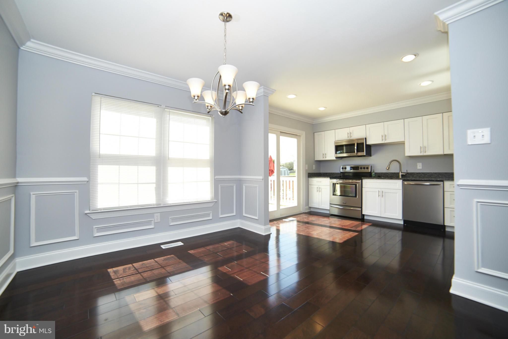 22 Bellfalls Way Baltimore, MD 21236 - Photo 5 of 30 Chair and Crown Molding