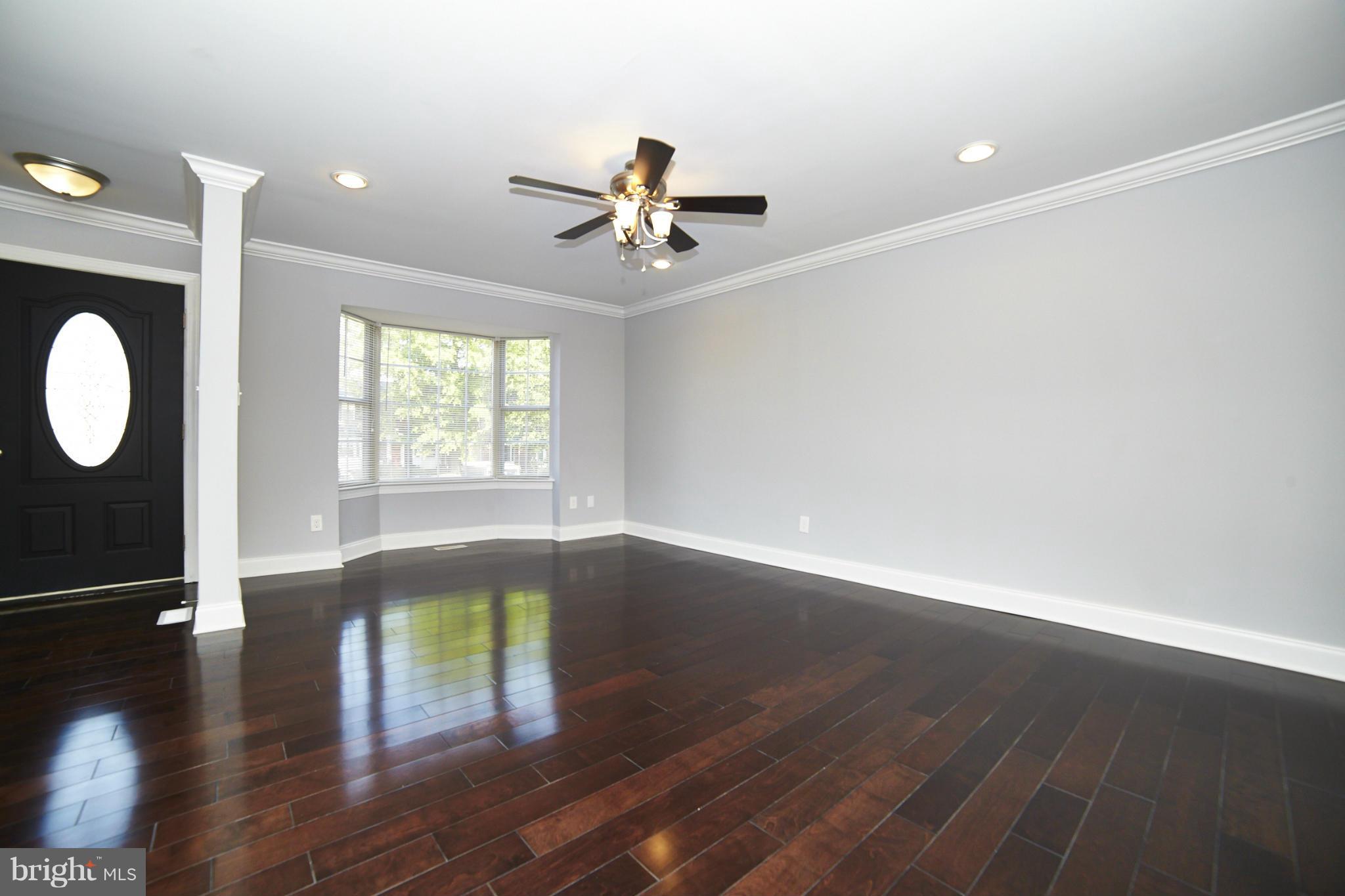 22 Bellfalls Way Baltimore, MD 21236 - Photo 9 of 30 Living Room
