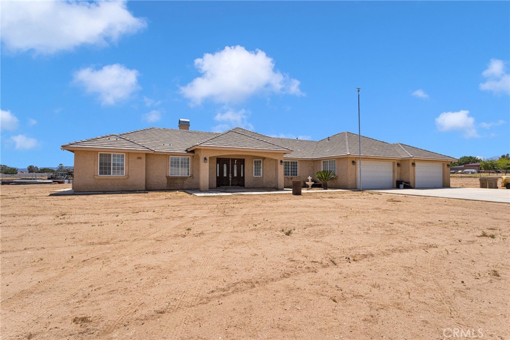 14201 Rodeo Road Hesperia, CA 92344 - Photo 2 of 39