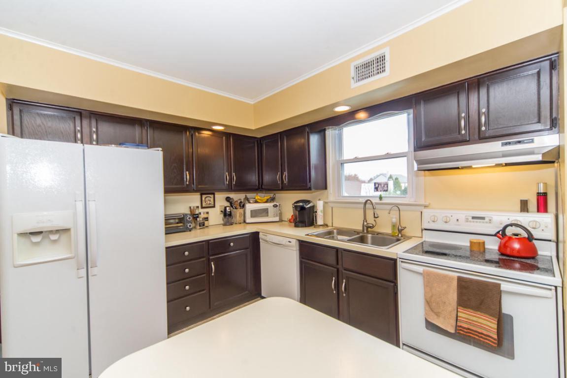 715 South Cedar Street Lititz, PA 17543 - Photo 6 of 24 Gallery Image 6