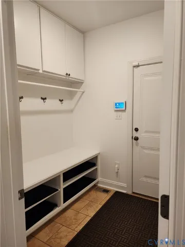 a view of utility room