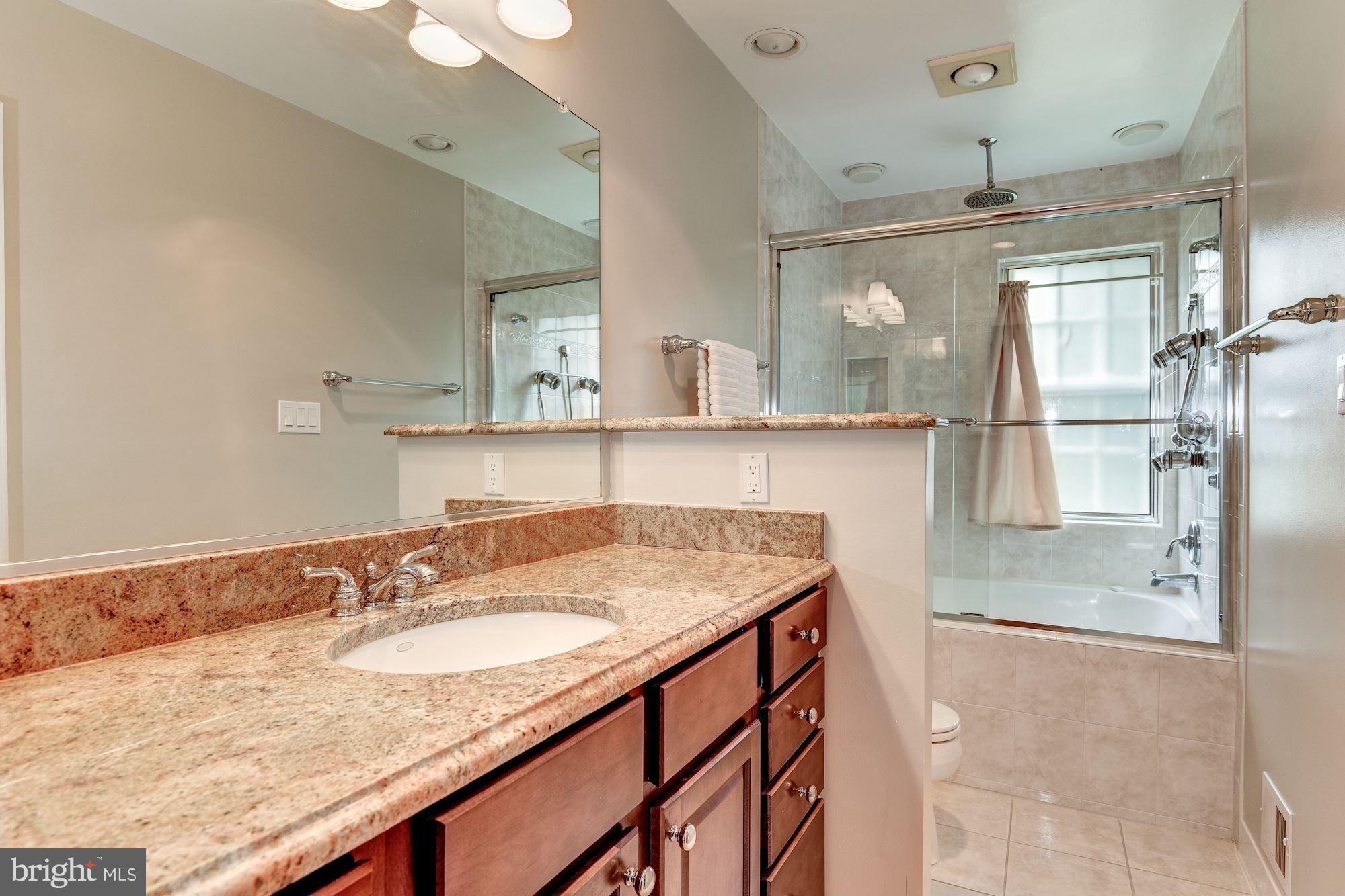 11943 Sentinel Point Court Reston, VA 20191 - Photo 17 of 27 Master Bath with Granite Counters