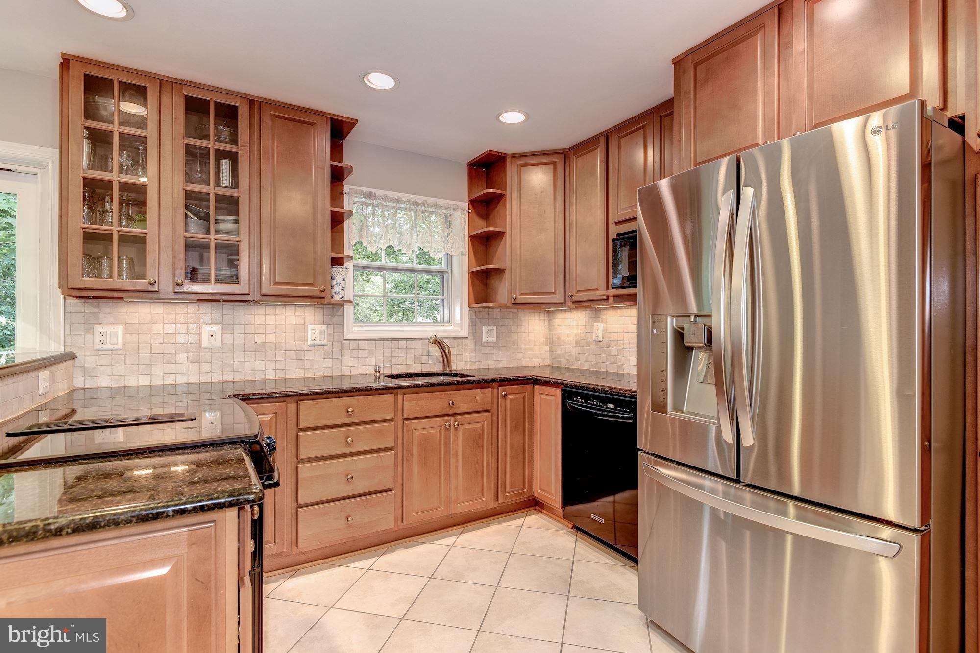 11943 Sentinel Point Court Reston, VA 20191 - Photo 8 of 27 Tall, Custom Solid Wood Cabinetry w/Underlighting