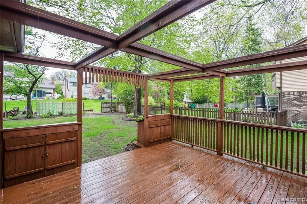 14055 Riverside Street Livonia, MI 48154 - Photo 21 of 24