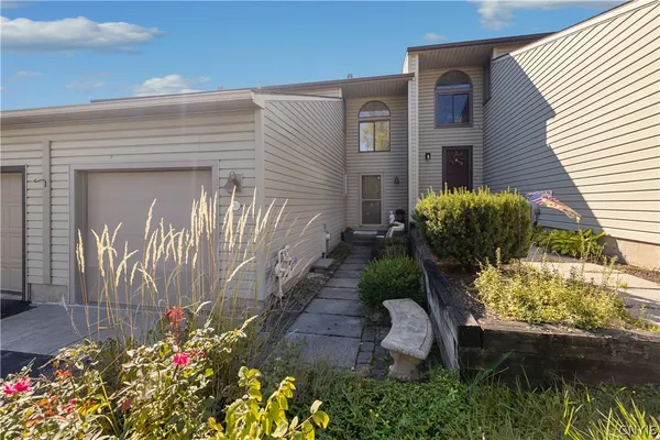 $245,900 | 130 Lookout Circle, Camillus, NY 13209
