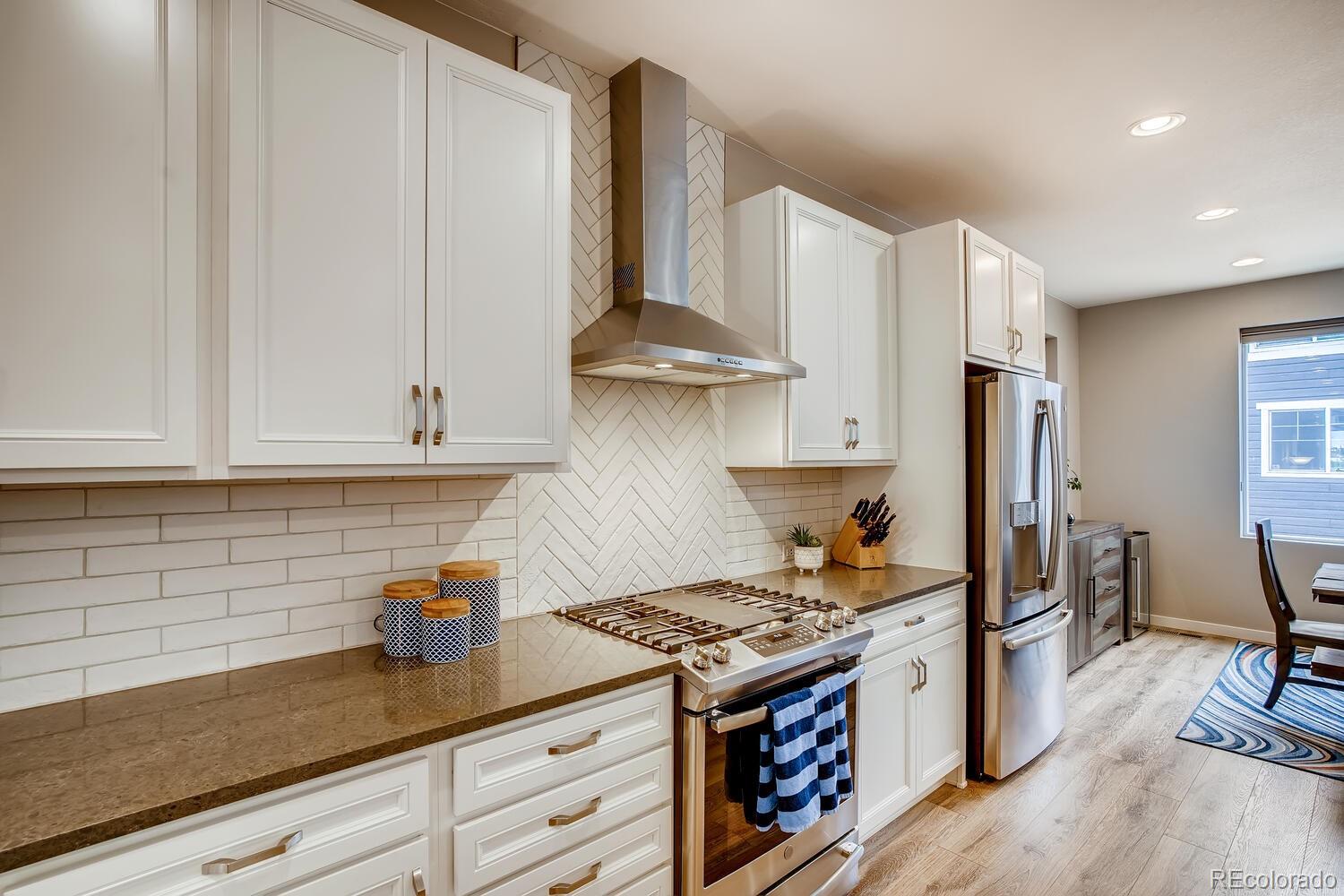 8952 Southurst Street Highlands Ranch, CO 80129 - Photo 11 of 39 Gallery Image 11