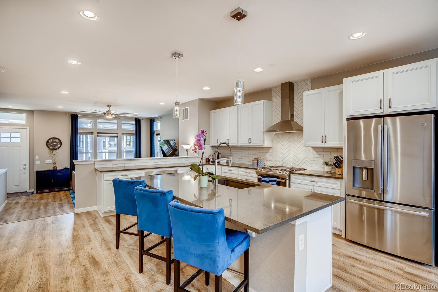 8952 Southurst Street Highlands Ranch, CO 80129 - Photo 15 of 39 Gallery Image 15