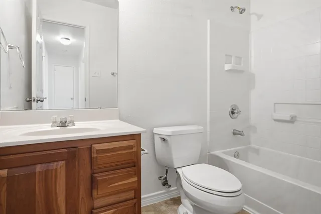 $359,900 | 6905 Planters Row Drive, McKinney, TX 75070