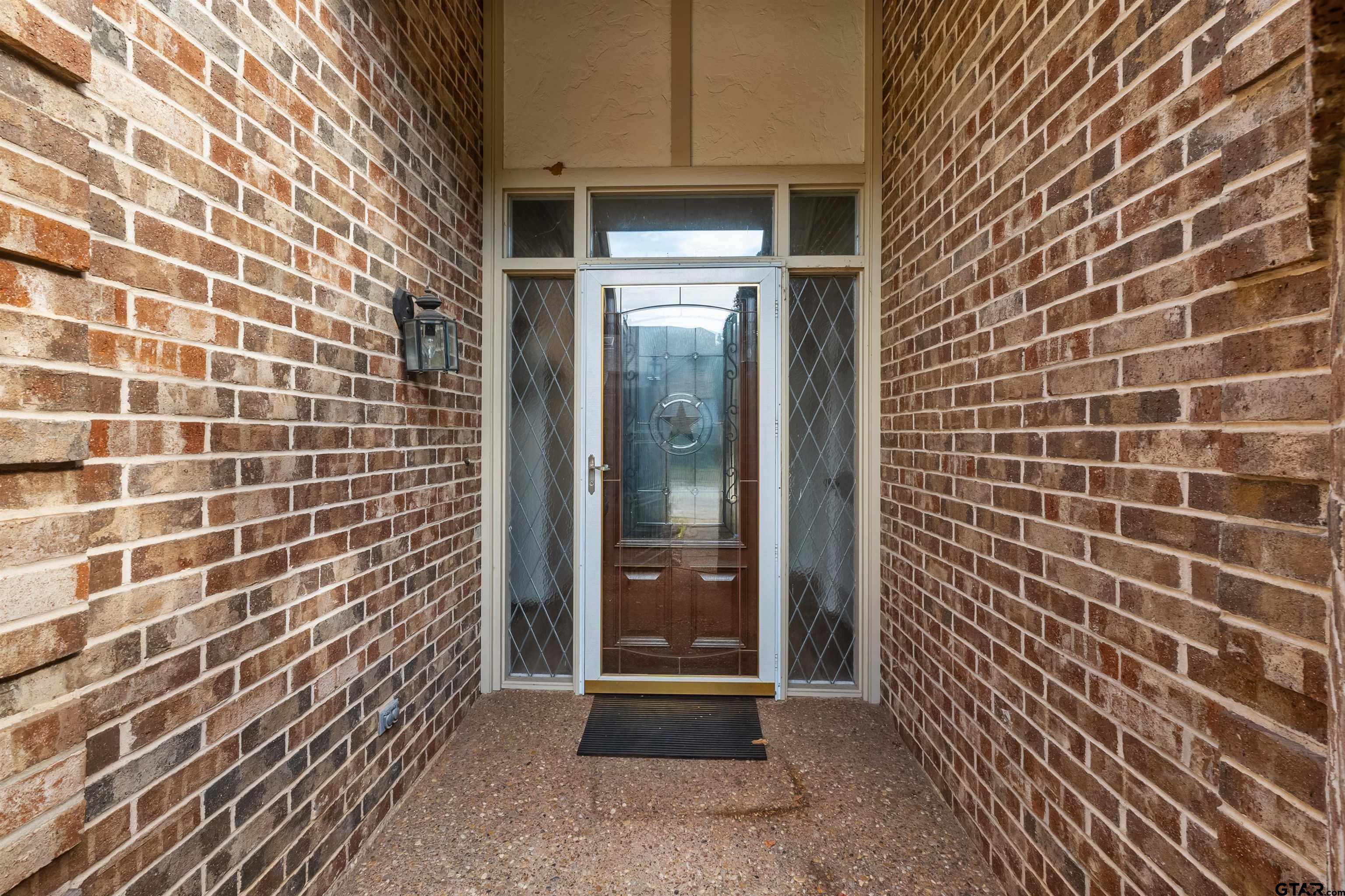509 Buckingham Place Tyler, TX 75701 - Photo 3 of 35 a view of a bathroom