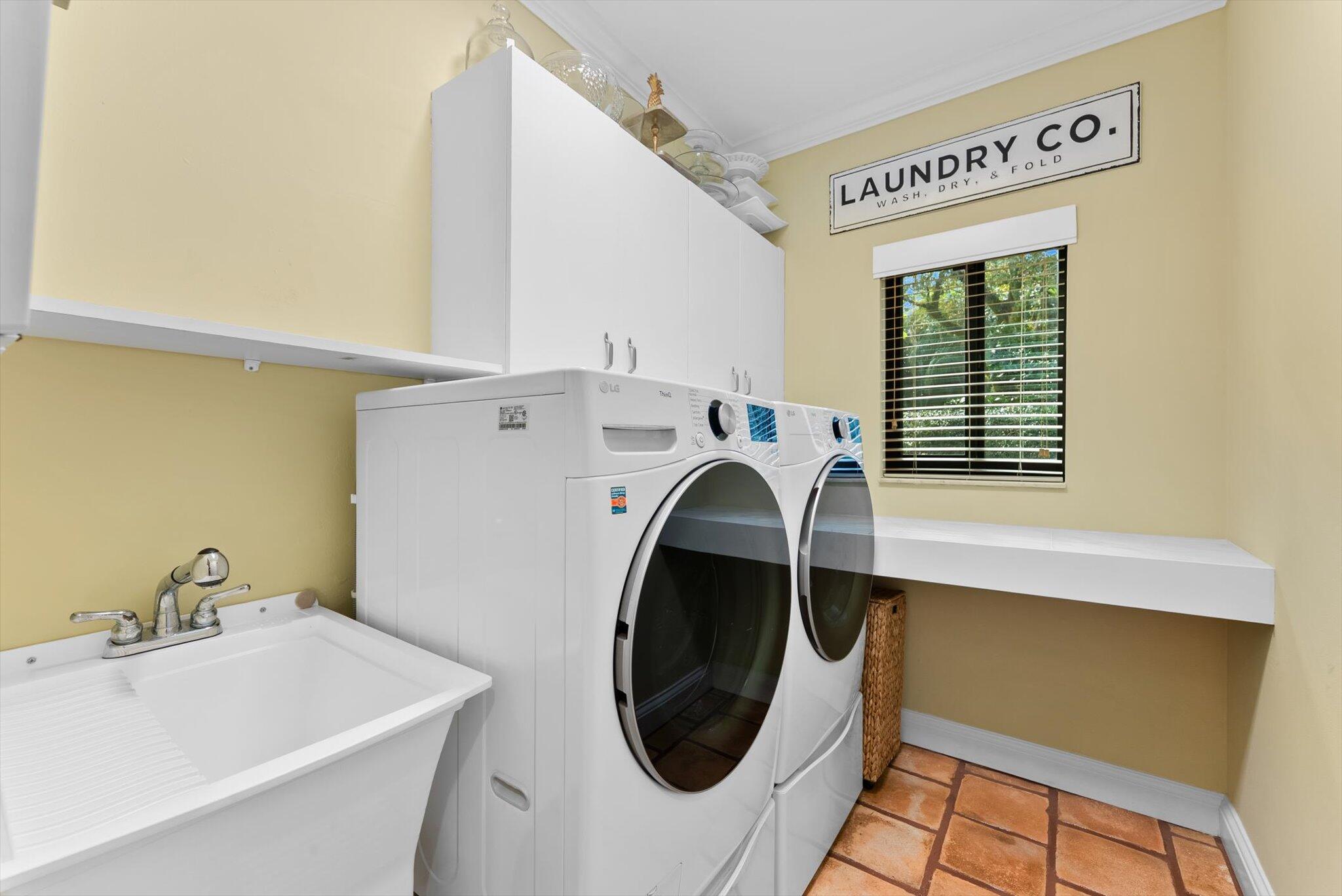 2498 Northwest 39th Street Boca Raton, FL 33431 - Photo 17 of 40 Laundry Room