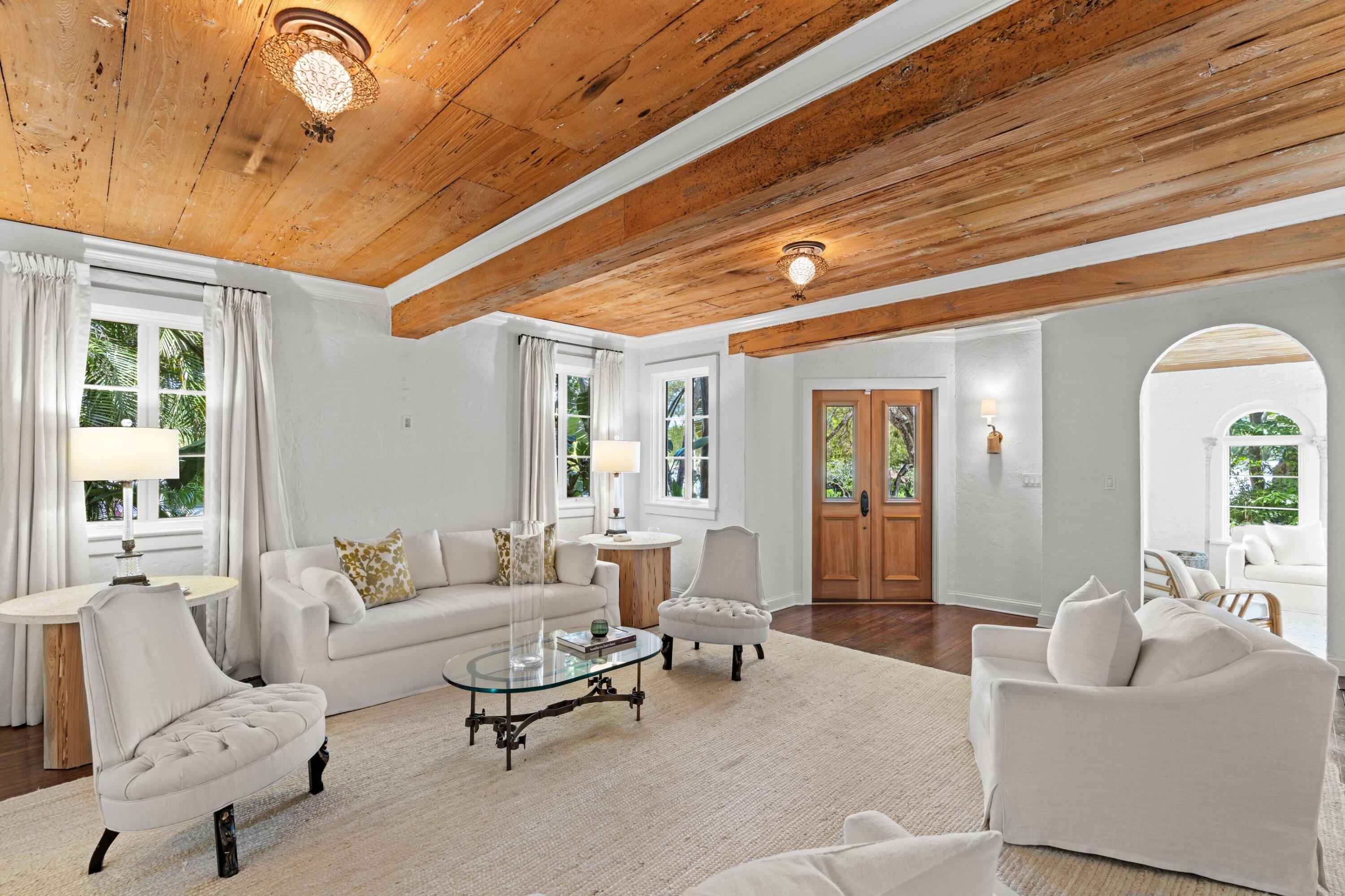 746 Upland Road West Palm Beach, FL 33401 - Photo 2 of 43 DSC02125.jpg-SMALL