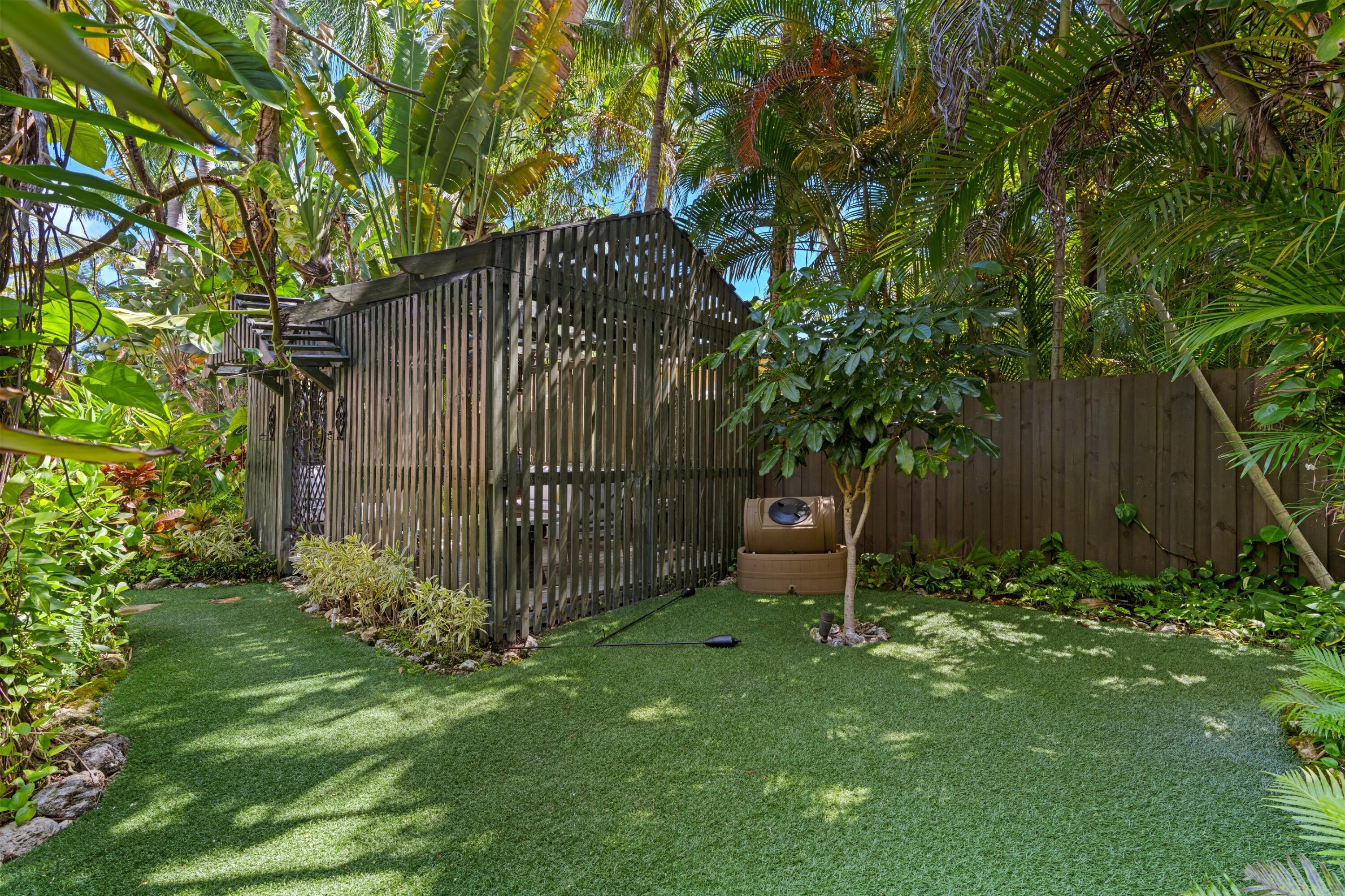 746 Upland Road West Palm Beach, FL 33401 - Photo 32 of 43 DSC02273.jpg-SMALL