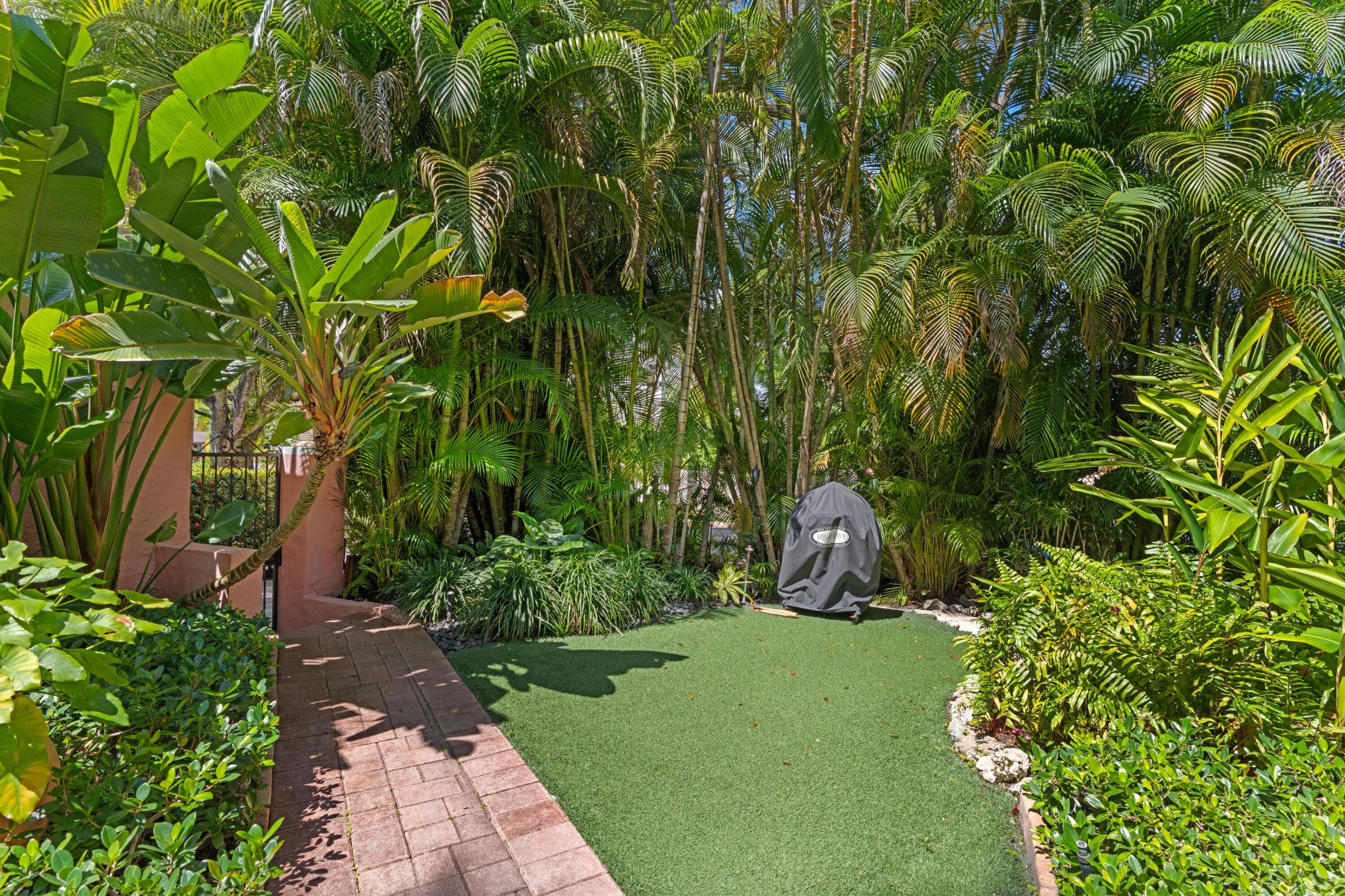 746 Upland Road West Palm Beach, FL 33401 - Photo 39 of 43 DSC02290.jpg-SMALL