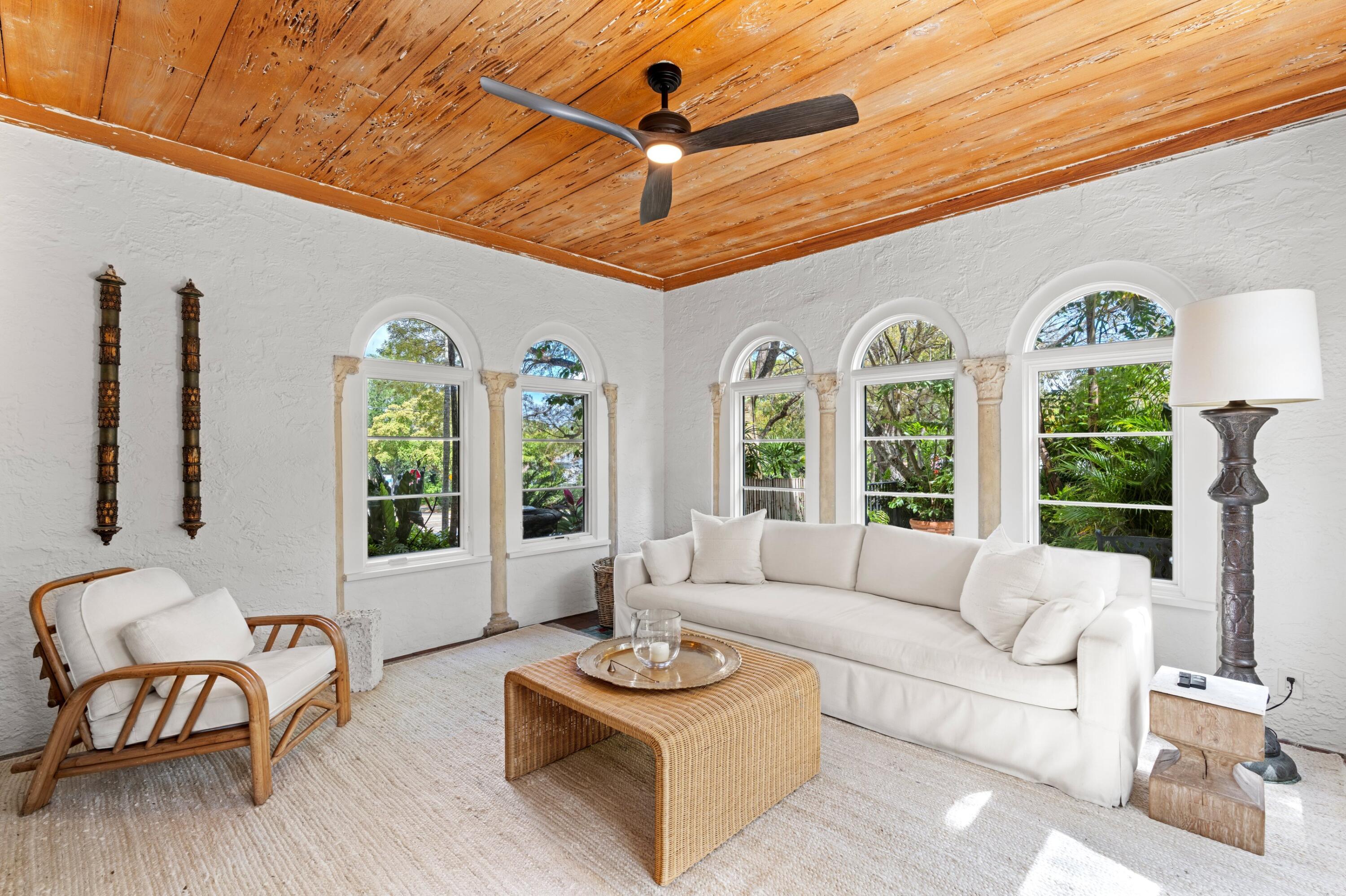 746 Upland Road West Palm Beach, FL 33401 - Photo 6 of 43 DSC02090.jpg-SMALL