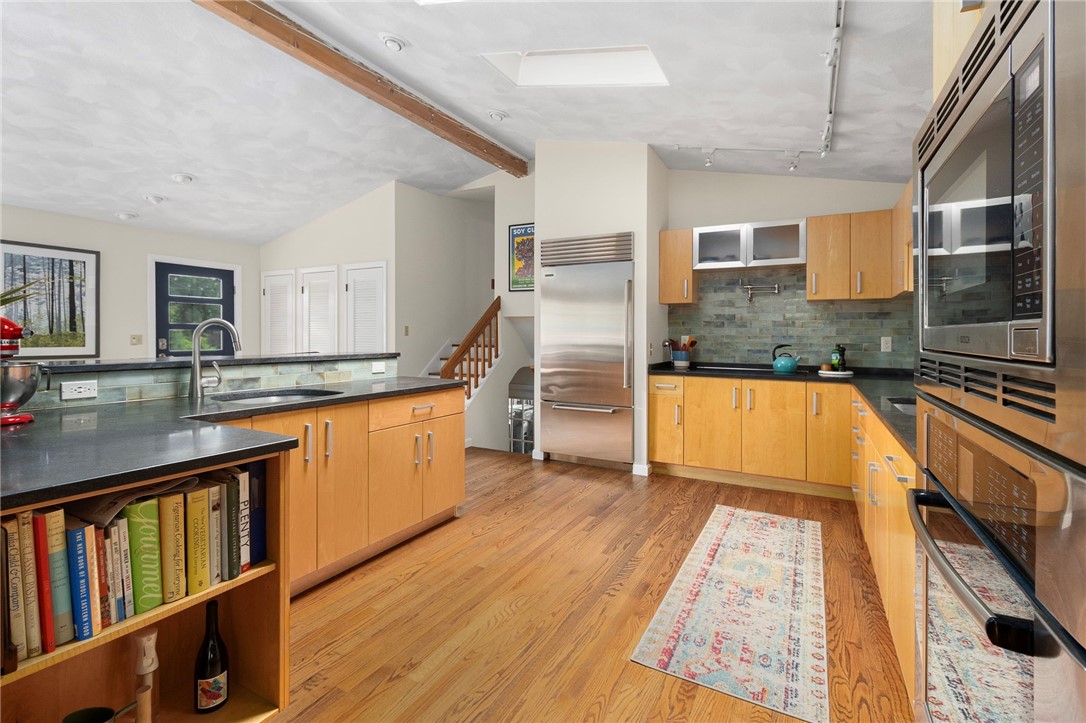 10 Guzeika Road North Kingstown, RI 02852 - Photo 14 of 47