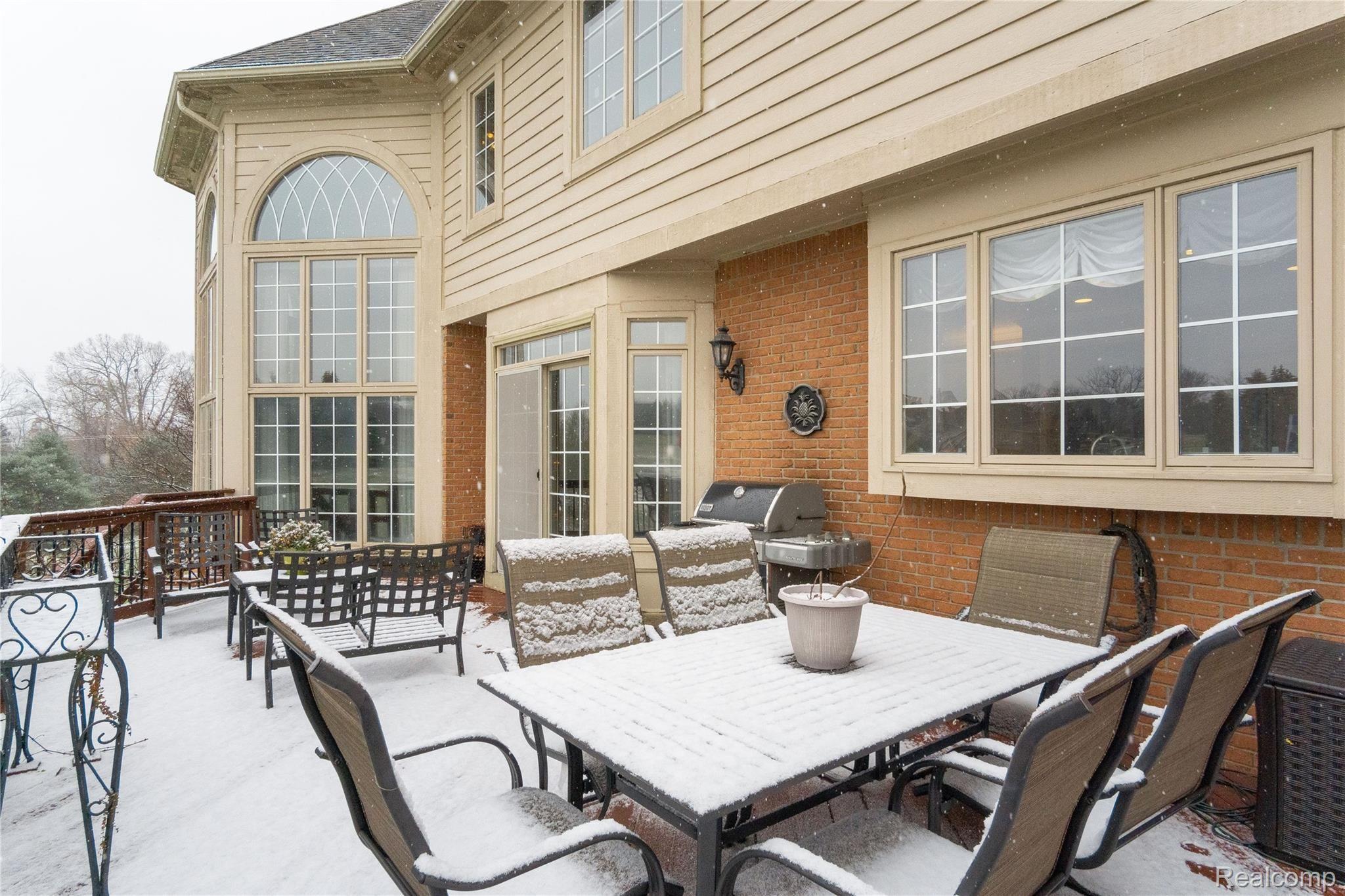 2664 Murfield Court Rochester, MI 48306 - Photo 14 of 99 Exteriors (14 of 18).jpg