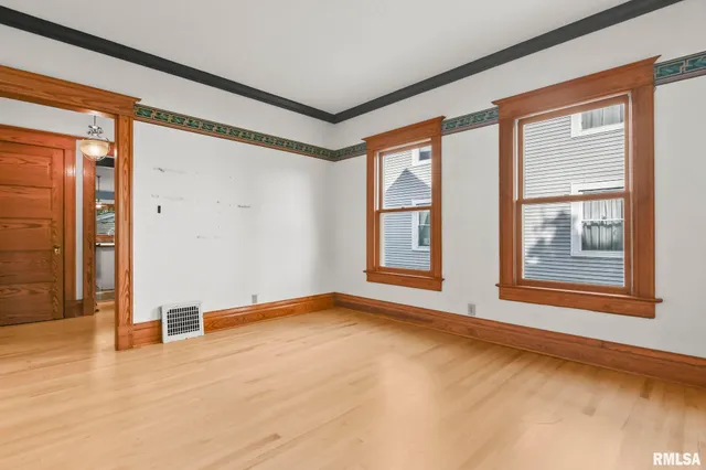 $285,000 | 835 South Park Avenue, Springfield, IL 62704