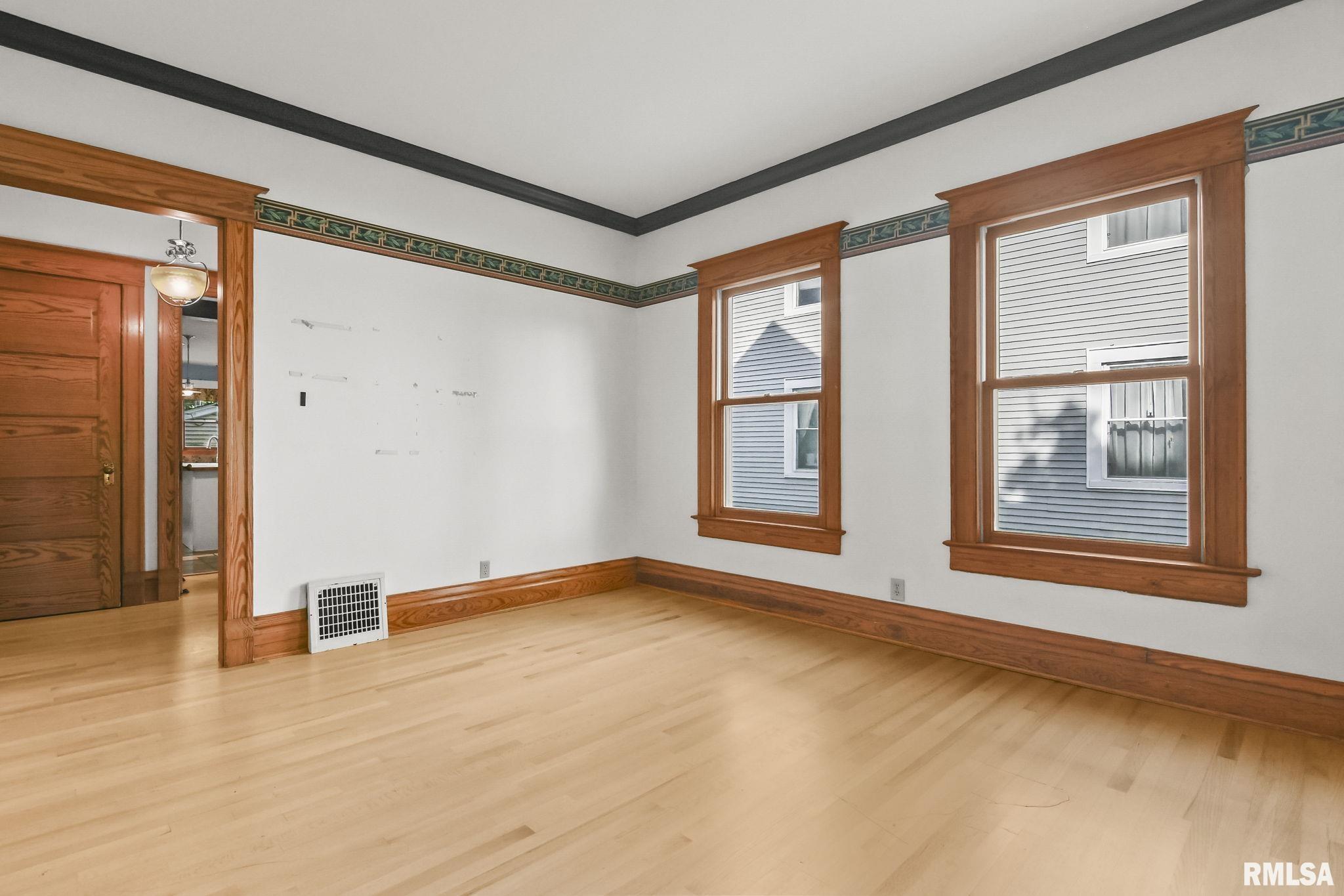 835 South Park Avenue Springfield, IL 62704 - Photo 11 of 36