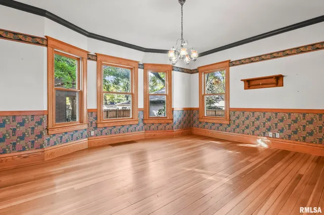 $285,000 | 835 South Park Avenue, Springfield, IL 62704