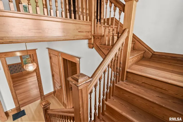 $285,000 | 835 South Park Avenue, Springfield, IL 62704