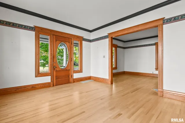 $285,000 | 835 South Park Avenue, Springfield, IL 62704