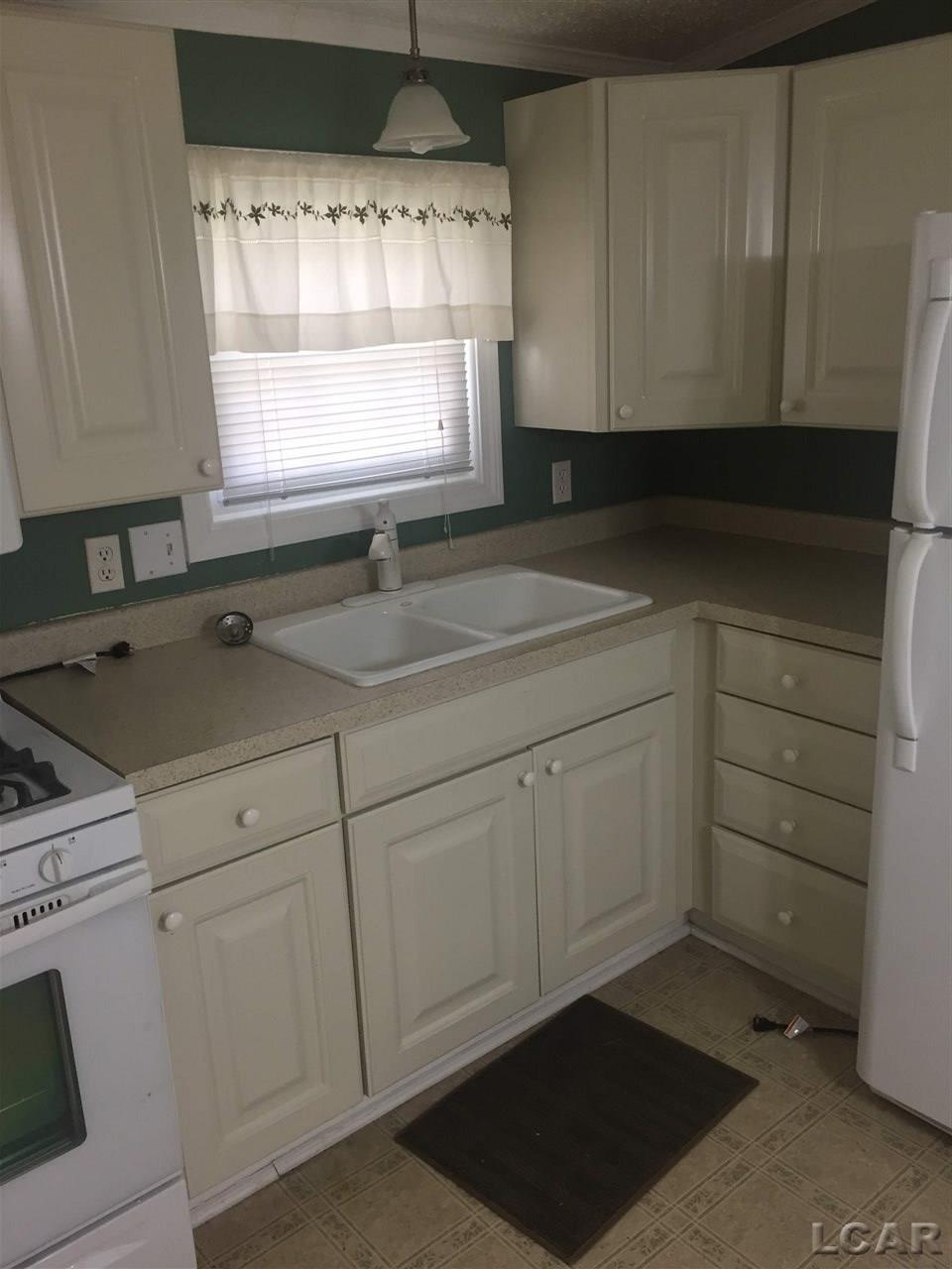 11208 Canandaigua Road Hudson, MI 49247 - Photo 22 of 35