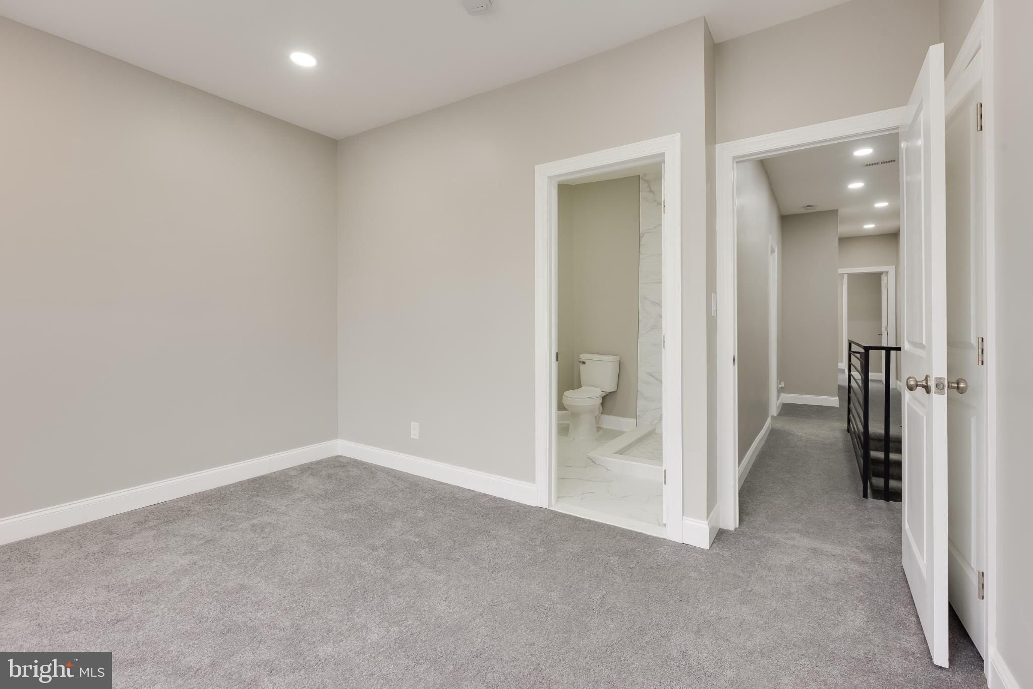 5239 Arch Street Philadelphia, PA 19139 - Photo 14 of 36 Spacious, modern room with sleek design.