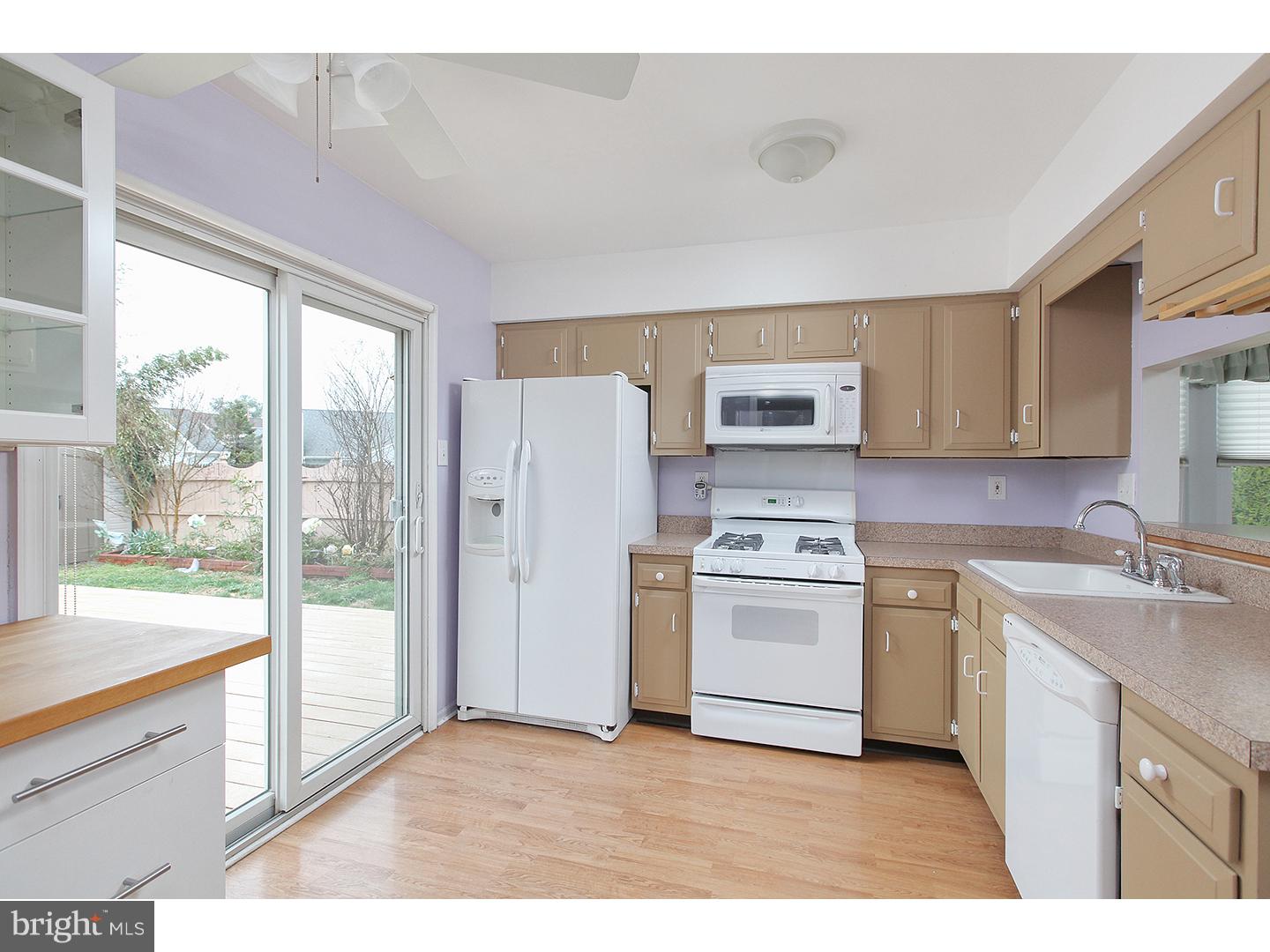 218 Stirrup Road Logan Township, NJ 08085 - Photo 2 of 20 Kitchen