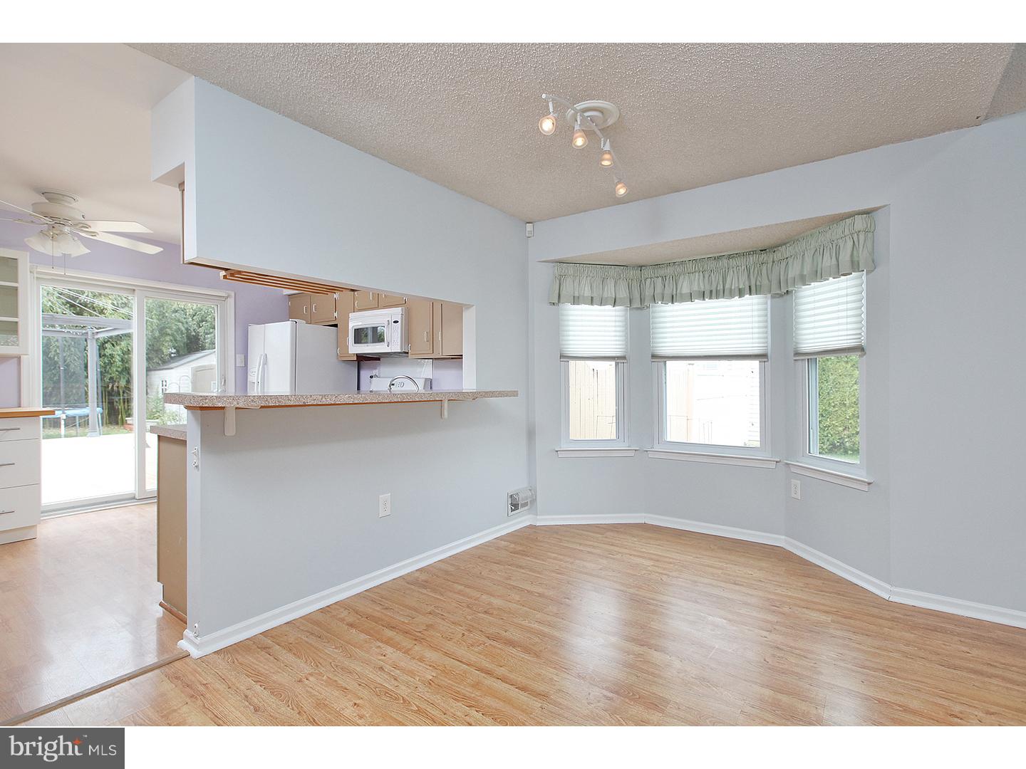 218 Stirrup Road Logan Township, NJ 08085 - Photo 5 of 20 Dining Room