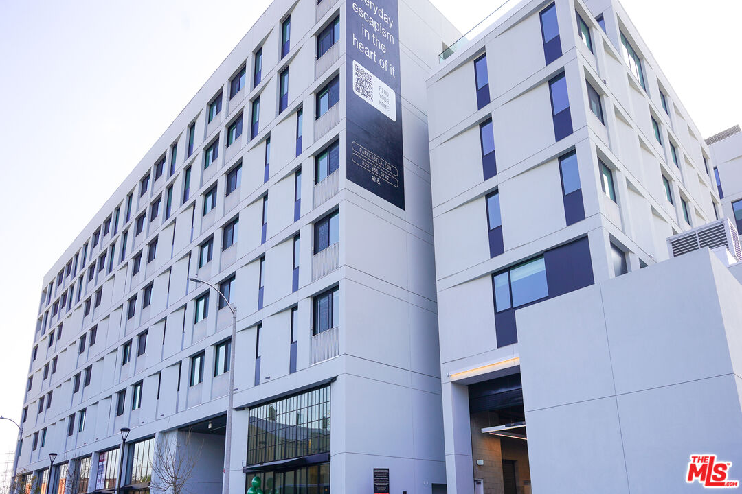 200 Mesnager Street, Unit 618 Los Angeles, CA 90012 - Photo 1 of 24 front view of a building