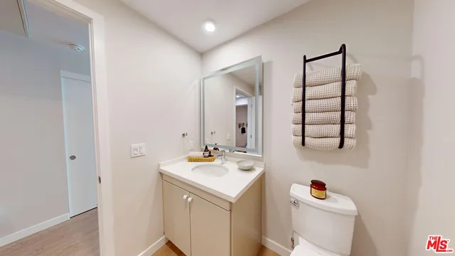 $2,245 | 200 Mesnager Street, Unit 618, Los Angeles, CA 90012