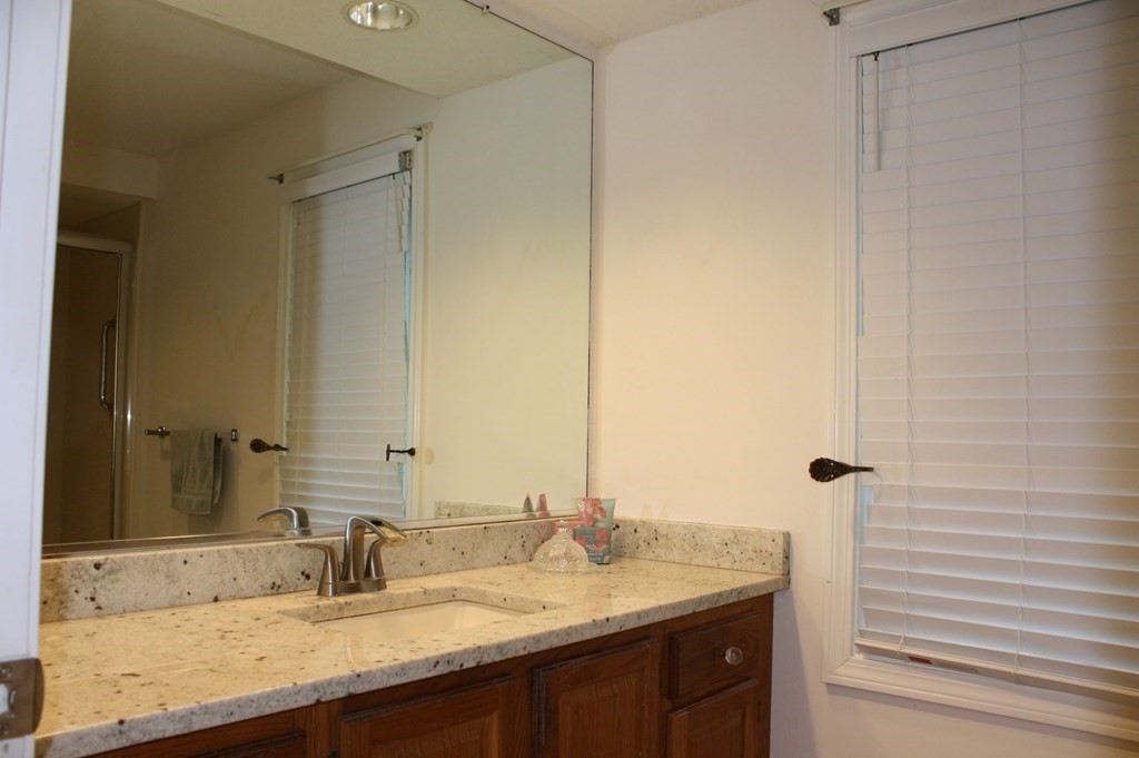 124 Stone Ridge Road, Unit 124 Franklin, MA 02038 - Photo 13 of 25 Gallery Image 13