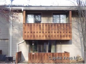 18 Country Place Springfield, IL 62703 - Photo 2 of 12