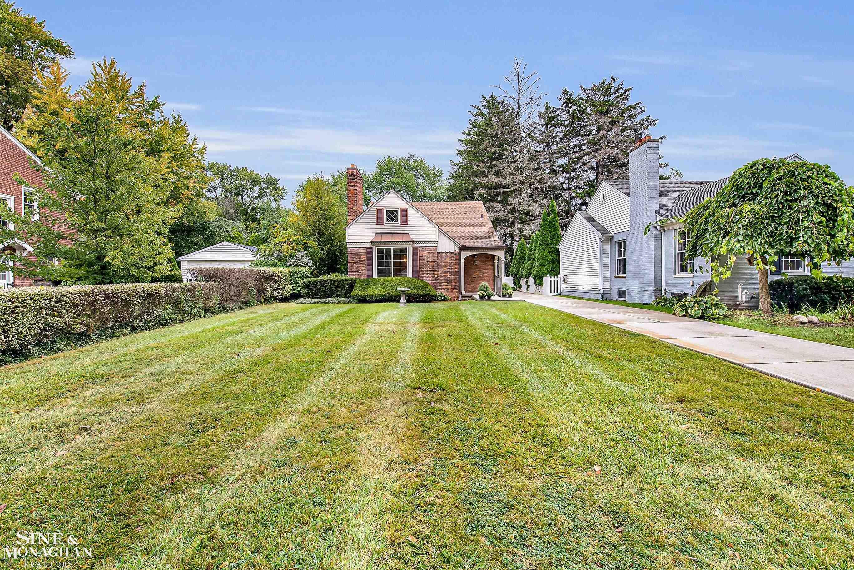 840 Rivard Boulevard Grosse Pointe, MI 48230 - Photo 28 of 35 50124568-27.JPG