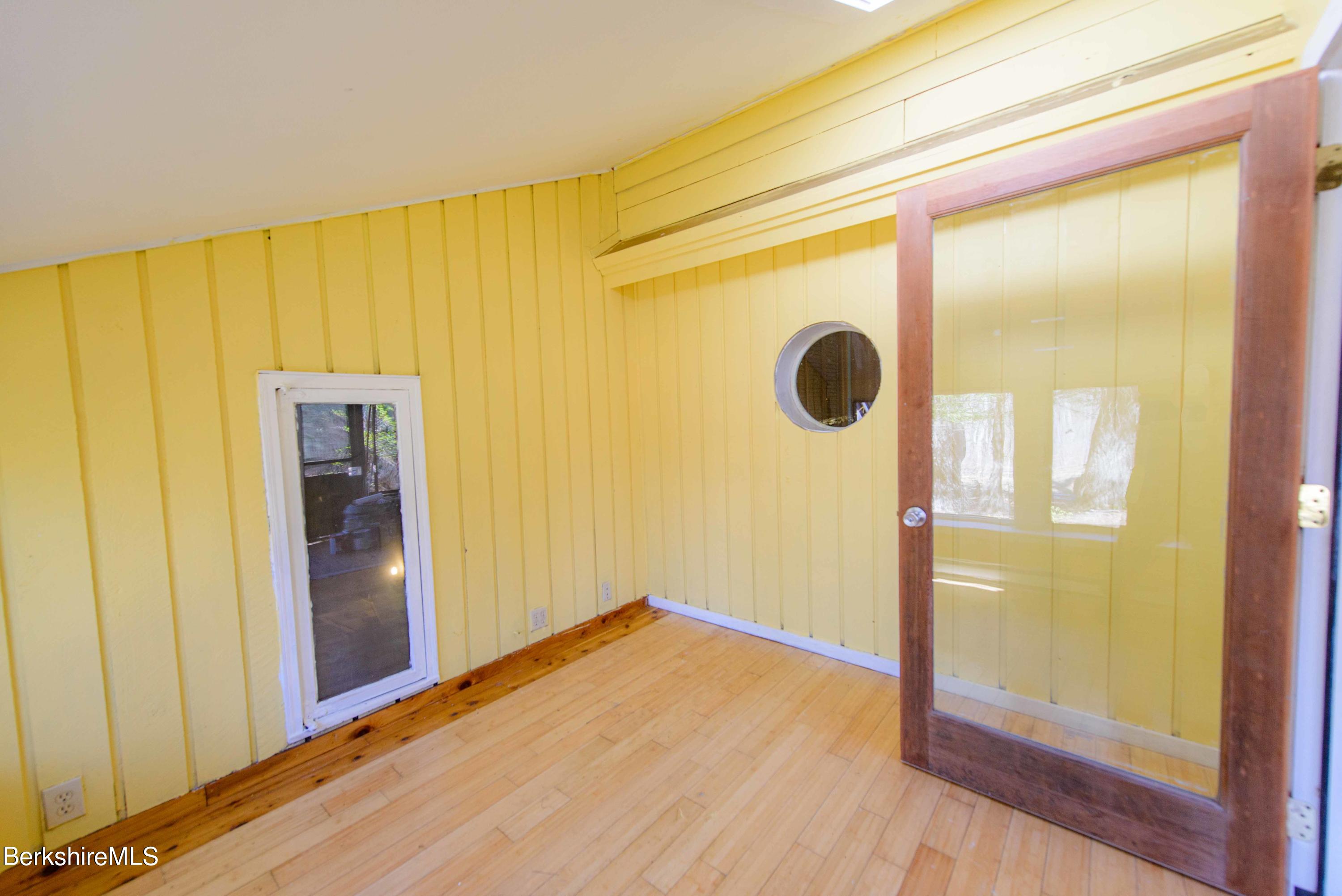 368 Chesterfield Road Leeds, MA 01053 - Photo 17 of 35 Sunroom_02