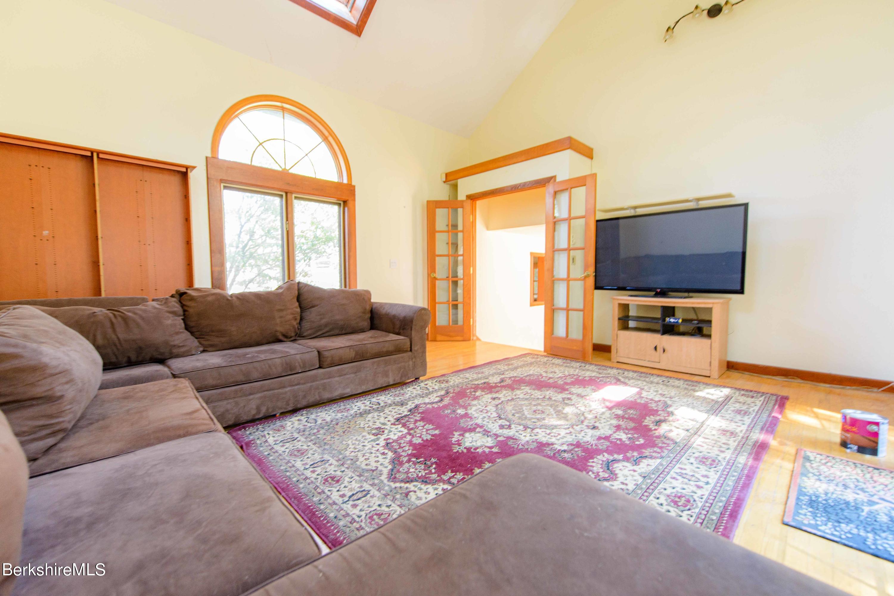 368 Chesterfield Road Leeds, MA 01053 - Photo 8 of 35 GreatRoom_03