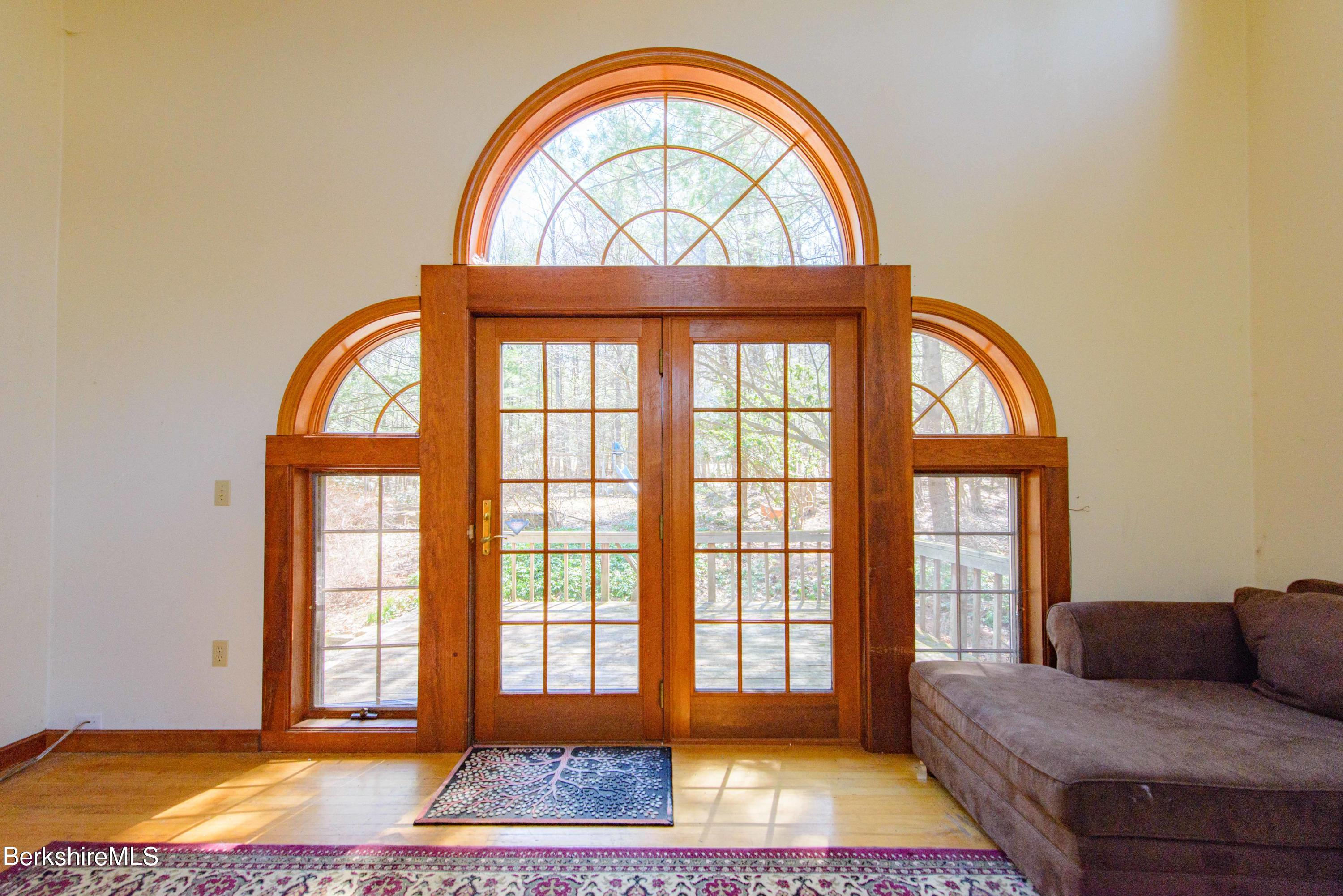 368 Chesterfield Road Leeds, MA 01053 - Photo 10 of 35 GreatRoom_05