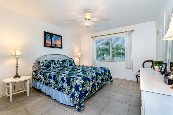 $399,999 | 1101 West Ocean Drive, Unit 24, Key Colony Beach, FL 33051