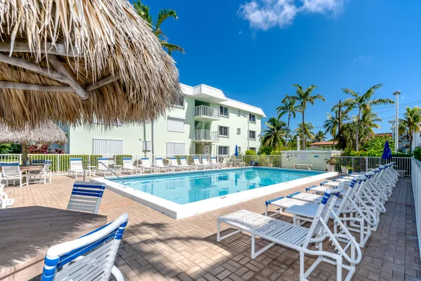 $399,999 | 1101 West Ocean Drive, Unit 24, Key Colony Beach, FL 33051